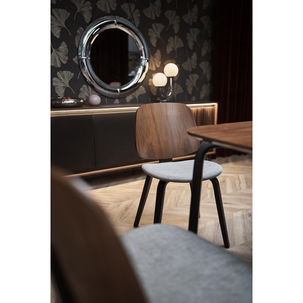 Stół PEDRO , blat - orzechowy, noga - czarny - Halmar