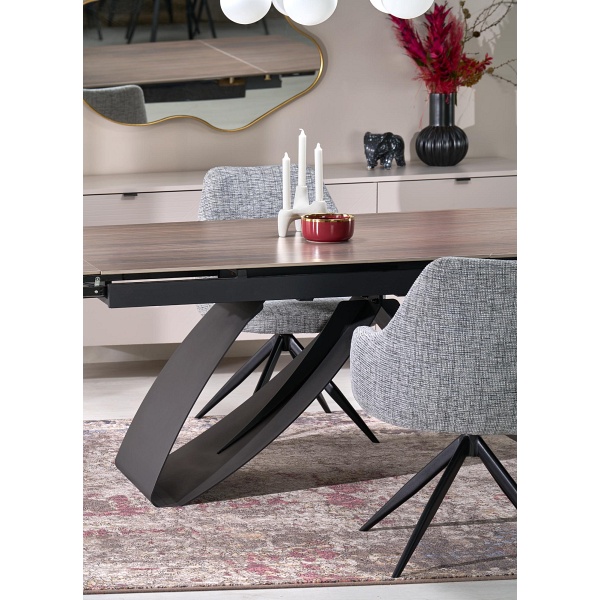 Stół HILARIO rozkładany, blat - orzechowy, nogi - czarny - Halmar