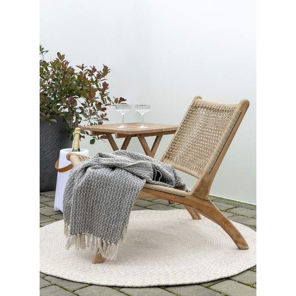 Stolik pomocniczy Bilbao 50x50cm naturalny tekowy - House Nordic ApS