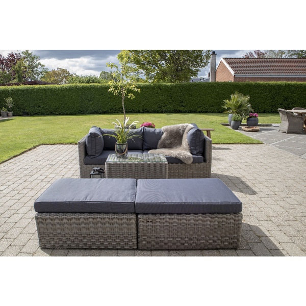 Zestaw 2 ogrodowych leżanek technorattan Rossi Intesi z podnóżkami i stolikiem do ogrodu ( Rozmiar: uniwersalny )