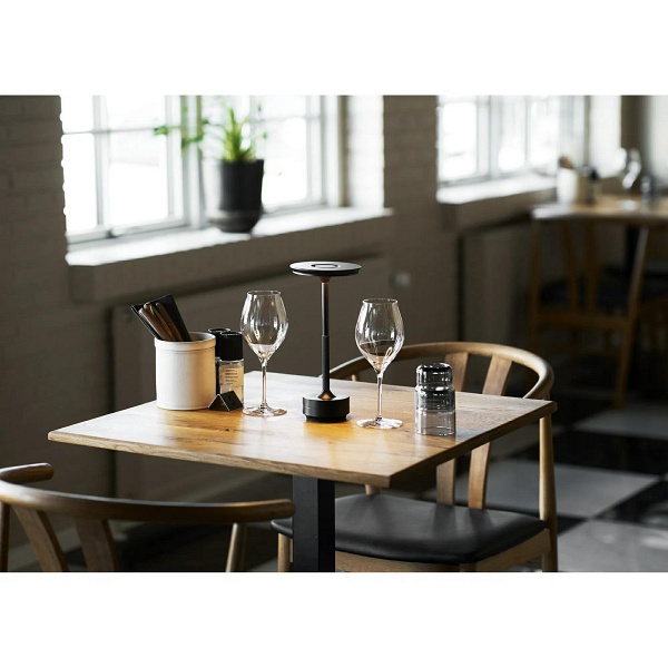 Lampka nocna LED Lyneham czarna dotykowa ze ściemniaczem do sypialni ( Rozmiar: uniwersalny )