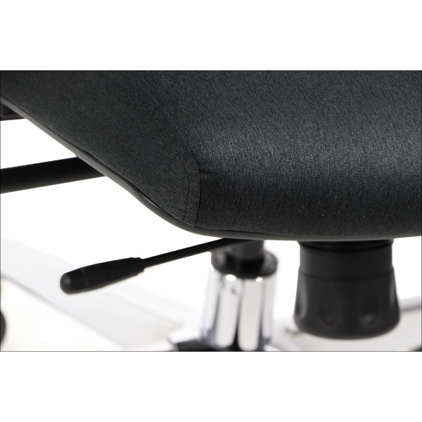 Krzesło obrotowe AKCENT/F czarny podstawa chromowana Stema