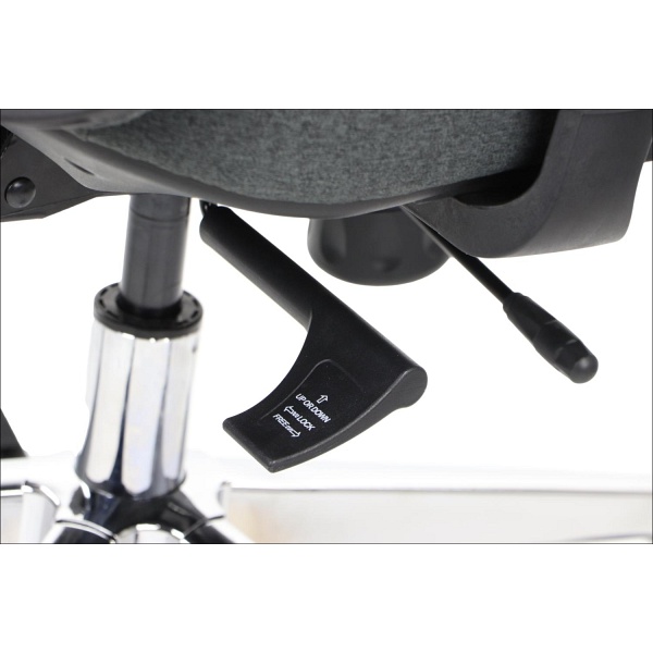 Krzesło obrotowe AKCENT/F grafit podstawa chromowana Stema