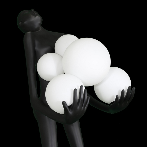 Lampa podłogowa WOMAN BLACK czarna 180 cm Step Into Design
