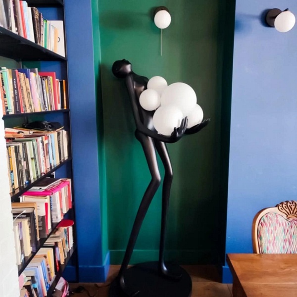 Lampa podłogowa WOMAN BLACK czarna 180 cm Step Into Design