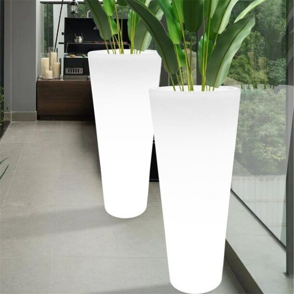 Lampa ogrodowa donica FLOWER POT L LED RGBW 16 kolorów 90 cm Step Into Design