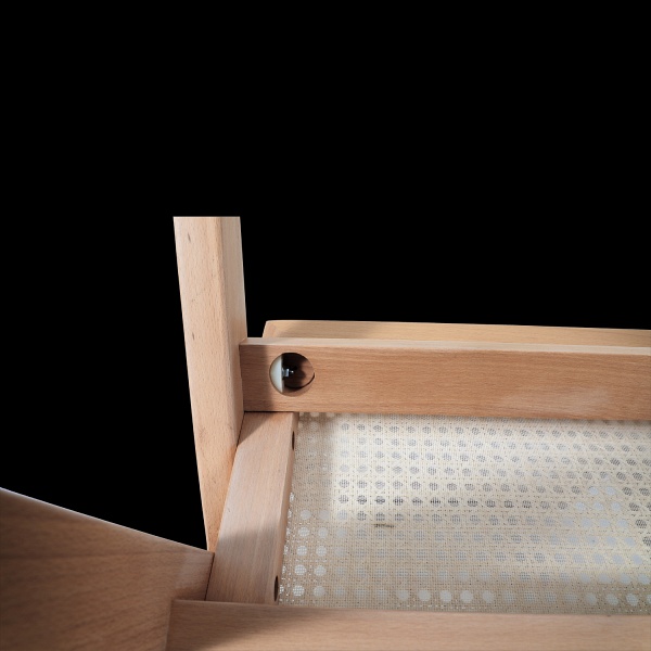 Krzesło BOHO drewniane w kolorze naturalnym z podłokietnikami Step Into Design