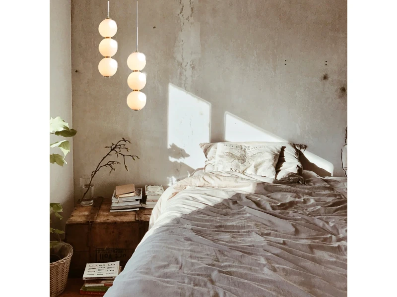 Lampa wisząca PERLA LED białe kule 12 cm Step Into Design