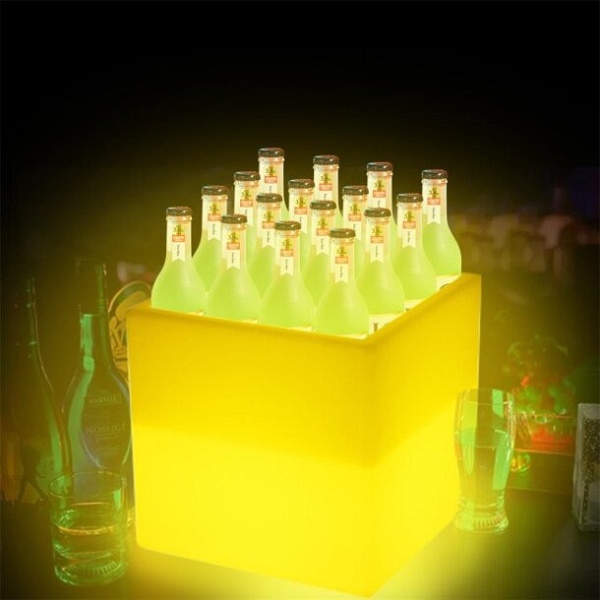 Lampa ogrodowa donica FLOWER CUBE LED RGBW 16 kolorów 40 cm Step Into Design