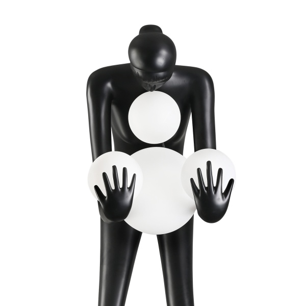 WOMAN – rzeźbiarska lampa podłogowa, figura kobiety, 4×E27, 190 cm Step Into Design