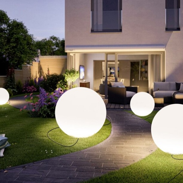 Lampa ogrodowa kula BALL XL biała 80 cm Step Into Design