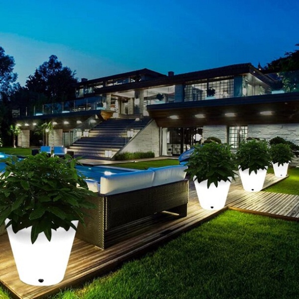 Lampa ogrodowa donica FLOWER POT M LED RGBW 16 kolorów 40 cm Step Into Design