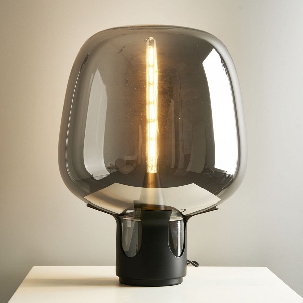 Lampa stołowa FATA czarna 35 *46 cm Step Into Design