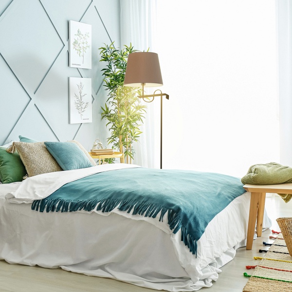 Lampa stojąca do sypialni BATA  Lysne